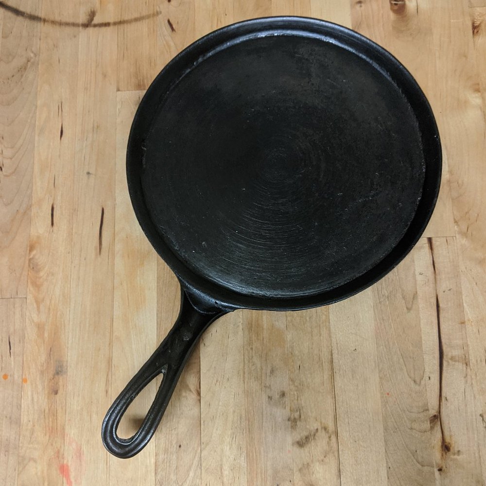 Rare Vintage Gatemarked Cast Iron Griddle